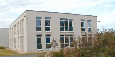 Vermittlung eines neuen Betriebsstandortes für Produktion und Verwaltung